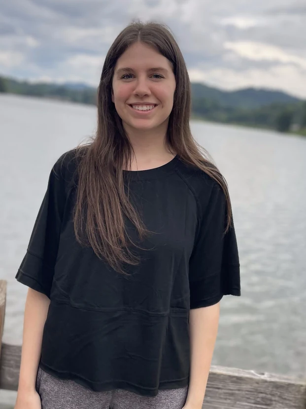McKenzie Jones Marketing & Social Media at The ElectPros